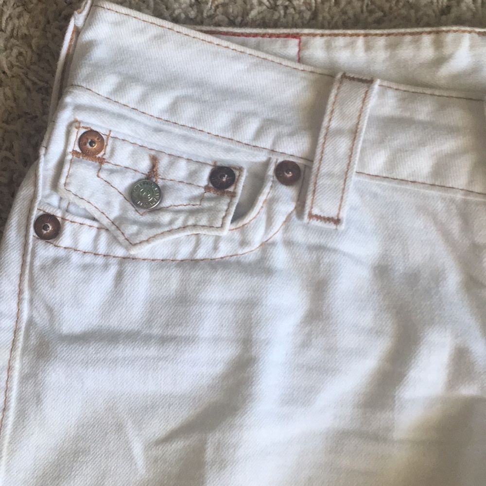 Shorts - Picture 2 of 6